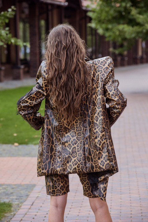 Леопардовый пиджак с объёмными плечами "Desiree"